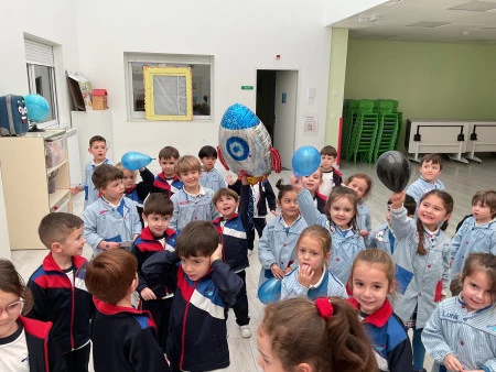 SITUACIÓN DE APRENDIZAJE. 2º Infantil - Catch the light! To infinity and beyond!