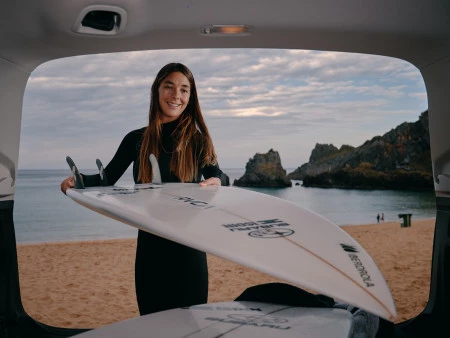 Playas para surfear en Vizcaya con Forester Hybrid