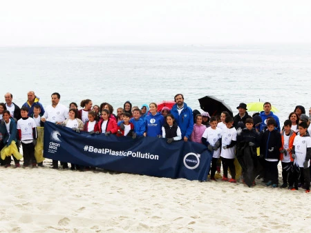 Volvo Car España adquiere un acuerdo con la fundación Ecomar para la limpieza de residuos del litoral español