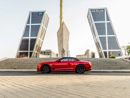 astara Retail inaugura su nueva e innovadora sala de exposición Bentley en Madrid