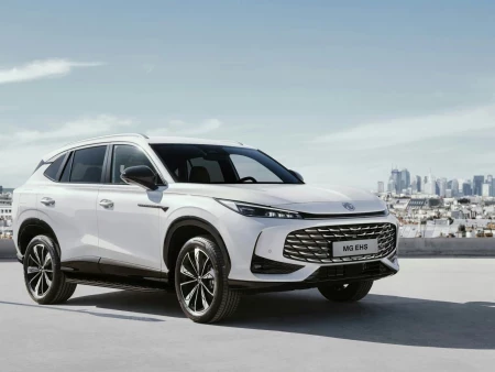 ¡Descubre el nuevo MG HS PHEV en MG Albion Motor: diseño dinámico, etiqueta CERO!