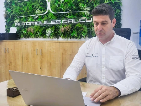 Quiénes somos en Automóviles CALCU, concesionario de coches seminuevos en Málaga