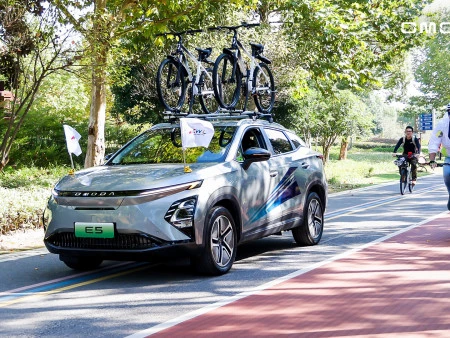 OMODA organiza un ‘Paseo ecológico en bicicleta’ para una nueva movilidad inteligente