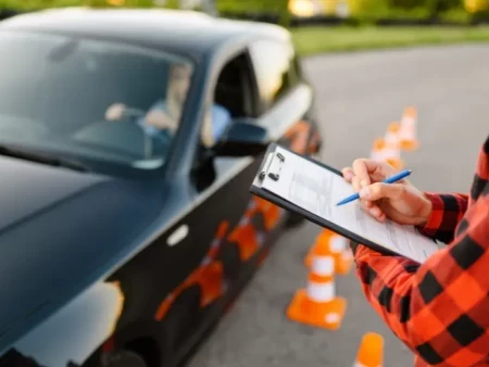Fallos típicos del examen de conducir que afectan al uso de coches de segunda mano