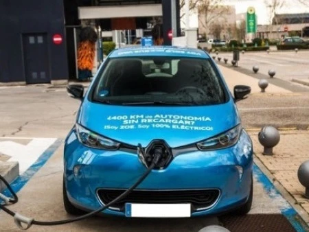 Aprobado el Plan MOVES, 5.000 € de ayuda para la compra de coches eléctricos