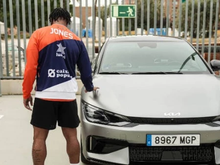 KIA Autopista Sur sigue apoyando la movilidad del Valencia Basket por otro año.