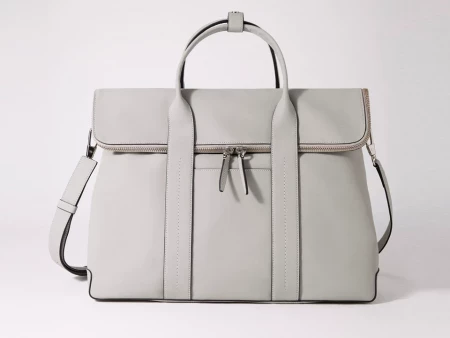 De la pasarela a la autopista: Volvo Cars y 3.1 Phillip Lim se unen para crear un bolso de fin de semana sostenible