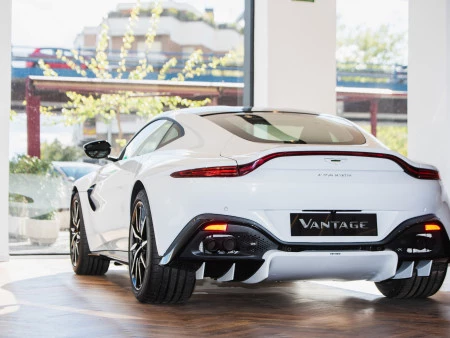 Su Aston Martin  tan sólo a un paso, condiciones de financiación preferentes