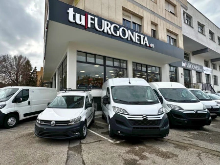 Furgonetas IVA deducible: Ahorra y optimiza tu negocio