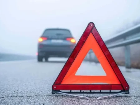 ¿Qué es obligatorio llevar en el coche de segunda mano?, te lo contamos
