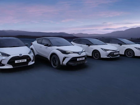 ¿Qué consume menos: un coche híbrido o híbrido enchufable?