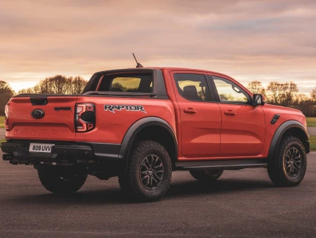 ¡Domina el camino con estilo! Descubre los impresionantes accesorios para la Ford Raptor