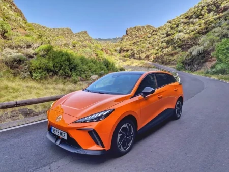 ¡Conoce el deportivo y espacioso MG 4!