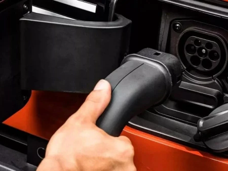 La importància de cuidar la bateria dels cotxes elèctrics per a prolongar la seva vida útil