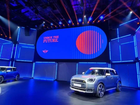 MINI revoluciona Róterdam con su nueva gama eléctrica