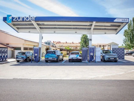 KIA Iberia llega a un acuerdo con Zunder, líder en carga ultra-rápida para coches eléctricos