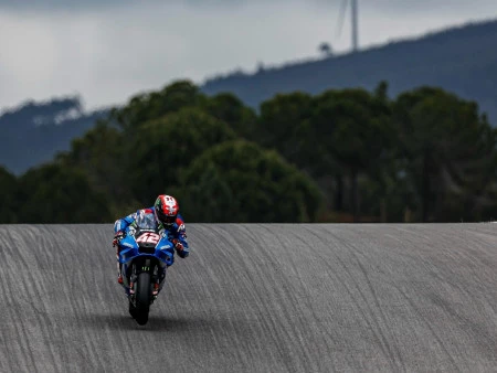 GP de Portugal. Espectacular remonetada de Rins; Mir se queda sin premio final