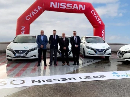 CYASA HACE ENTREGA DE 30 NISSAN LEAF A GUPPY