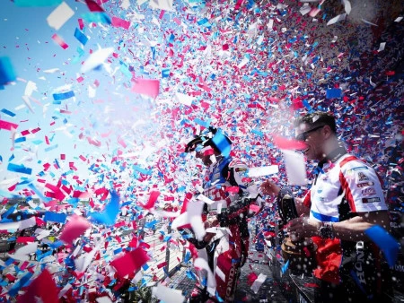  Álex Rins da la primera victoria de la temporada a Honda 