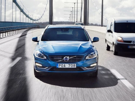 Los clientes de Volvo disfrutarán de los primeros coches autónomos en 2017