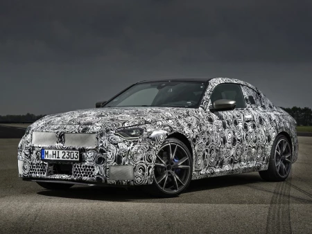 El BMW Serie 2 Coupé ya calienta el verano con hasta 374 CV y tracción integral xDrive