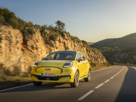 FORD DESPLIEGA SU GAMA ELÉCTRICA DE TURISMOS Y VEHÍCULOS COMERCIALES EN EL AUTOMOBILE BARCELONA 2025