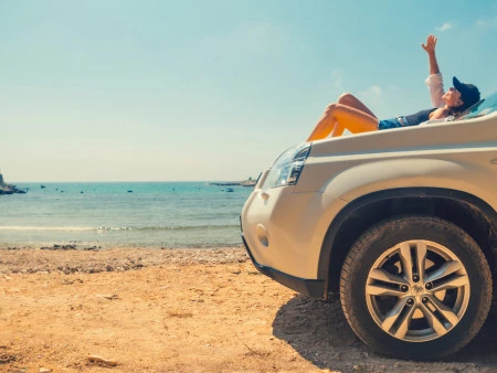 Cómo proteger la pintura del coche en la playa
