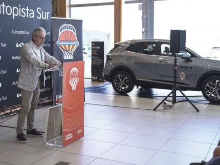 Matt Costello, presentado como nuevo jugador taronja en KIA Autopista Sur