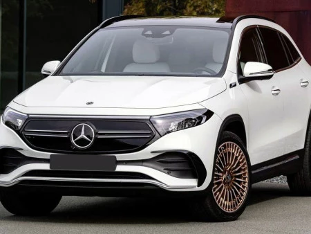 Mercedes EQA.