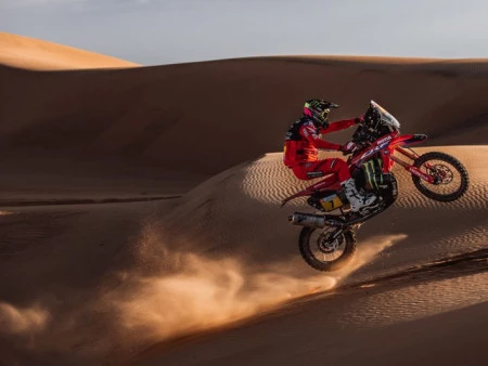 Cuatro pilotos en el Top 10, un podio y un récord: balance del equipo Honda en el Dakar