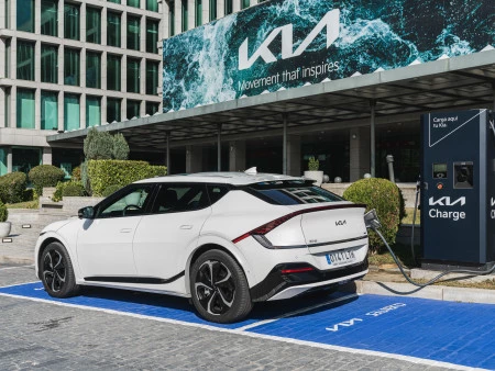 TODAS LAS AYUDAS DE KIA A LOS COMPRADORES DE COCHES ELÉCTRICOS