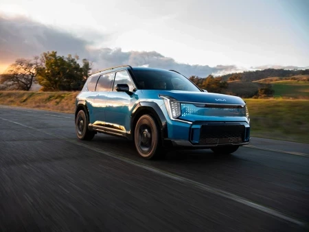 Cars.com nombra al Kia EV9 "Mejor vehículo eléctrico de 2025"