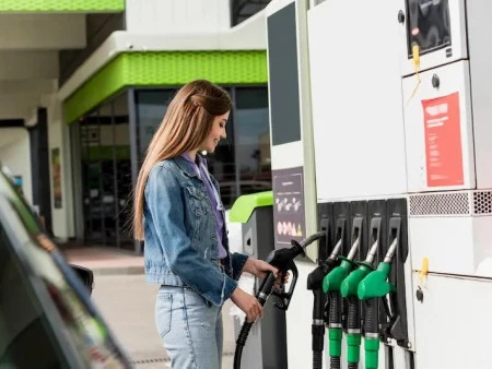 Top 10 coches de ocasión que menos consumen de gasolina y diésel