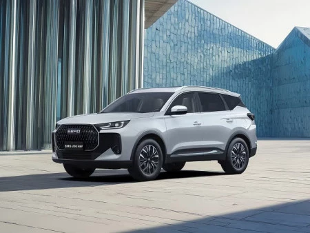 LLEGA EL NUEVO EBRO S700 HEV, CON ETIQUETA ECO Y DISPONIBLE DESDE 28.990 EUROS