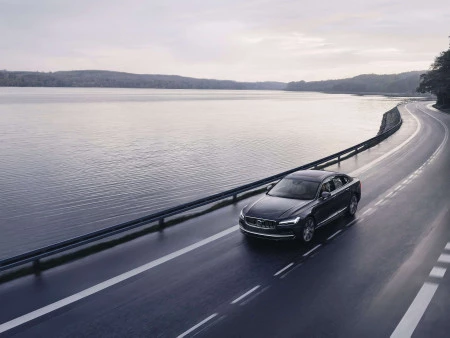 Velocidad limitada a 180 km/h y Care Key en todos los modelos de Volvo.