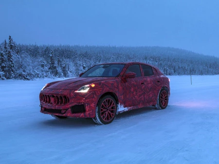 La nieve y el hielo no pueden frenar la energía del Grecale