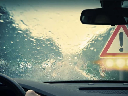 Conducir con lluvia.