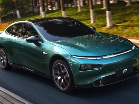 XPENG P7 galardonado como Mejor Coche Eléctrico 2024 en su segmento