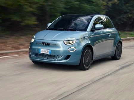 Fiat 500e, un eléctrico que te enchufará a la ciudad