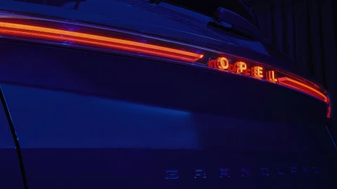 intelli-lux-hd-opel-grandland-2025