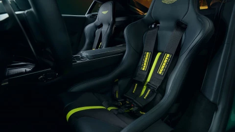 Nuevo Vantage Safety Car F1 interior Nuevo Vantage Safety Car F1 interior