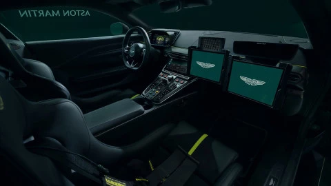 Nuevo Vantage Safety Car F1 interior Nuevo Vantage Safety Car F1 interior
