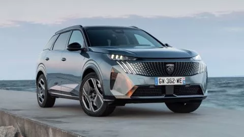 Peugeot E-5008