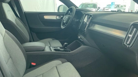 Volvo XC40 B3 G Core Auto 120 kW (163 CV)