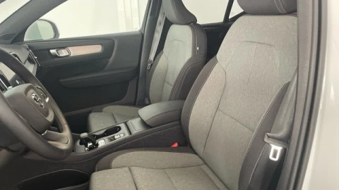 Volvo XC40 B3 G Core Auto 120 kW (163 CV)