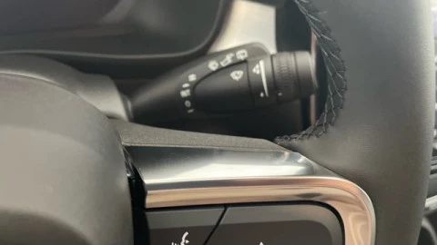 Volvo XC40 B3 G Core Auto 120 kW (163 CV)