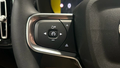 Volvo XC40 B3 G Core Auto 120 kW (163 CV)