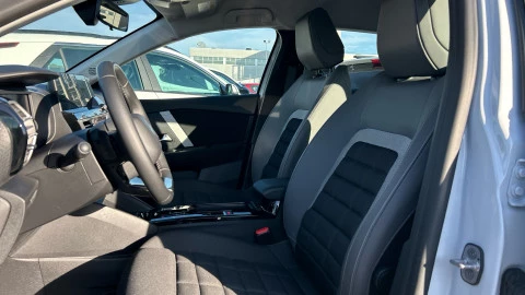 Citroën C4 Hybrid 145 ë-DCS6 Plus