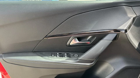 Peugeot 208 PureTech 96kW (130CV) EAT8 GT