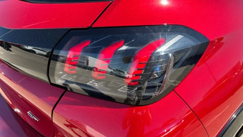 Peugeot 208 PureTech 96kW (130CV) EAT8 GT